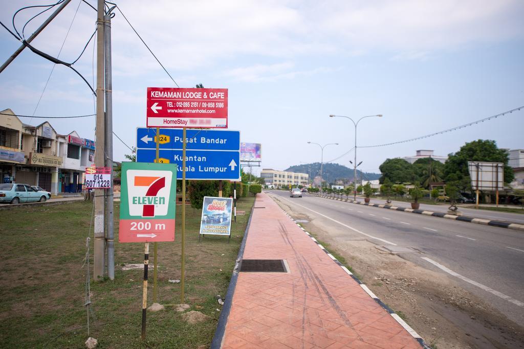 Kemaman Lodge & Cafe Chukai Zewnętrze zdjęcie