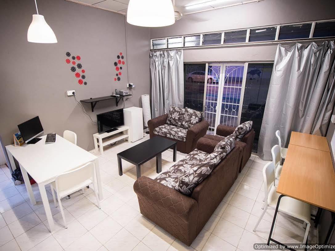 Kemaman Lodge & Cafe Chukai Zewnętrze zdjęcie